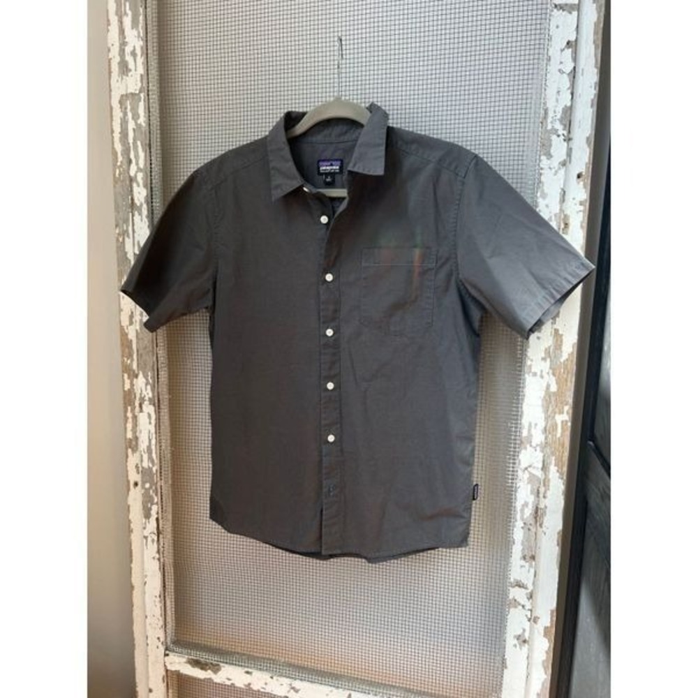 Patagonia men's short‎ sleeve shirt size small